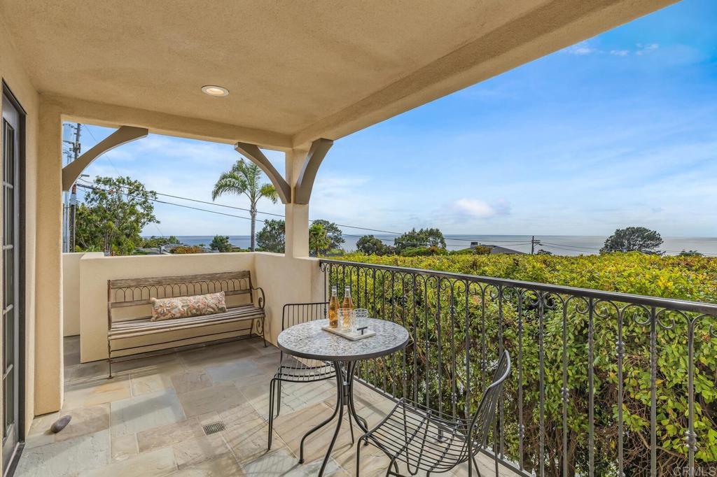 550 Amphitheatre Drive Del Mar, CA 92014 - Photo 18 of 63