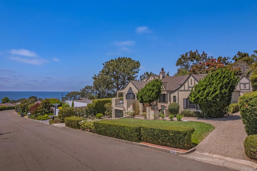 550 Amphitheatre Drive Del Mar, CA 92014 - Photo 2 of 63