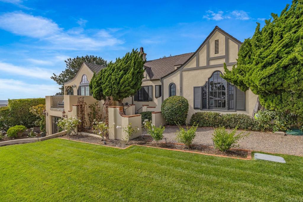 550 Amphitheatre Drive Del Mar, CA 92014 - Photo 7 of 63