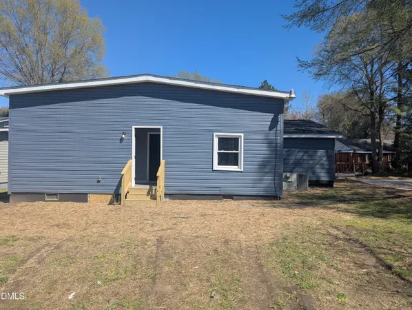 $1,400 | 502 East Surles Street, Dunn, NC 28334