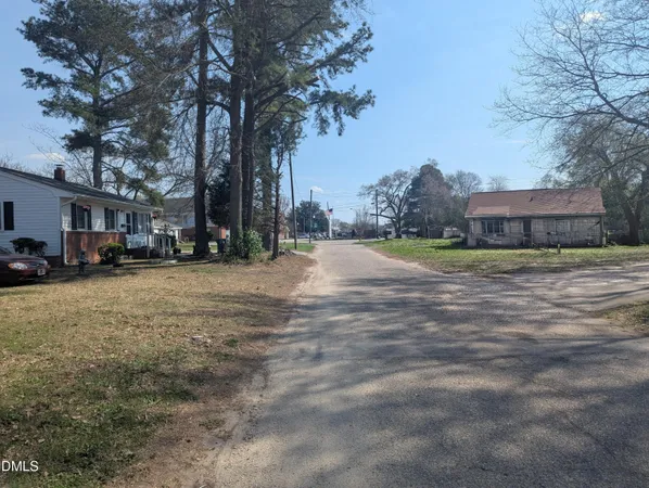 $1,400 | 502 East Surles Street, Dunn, NC 28334