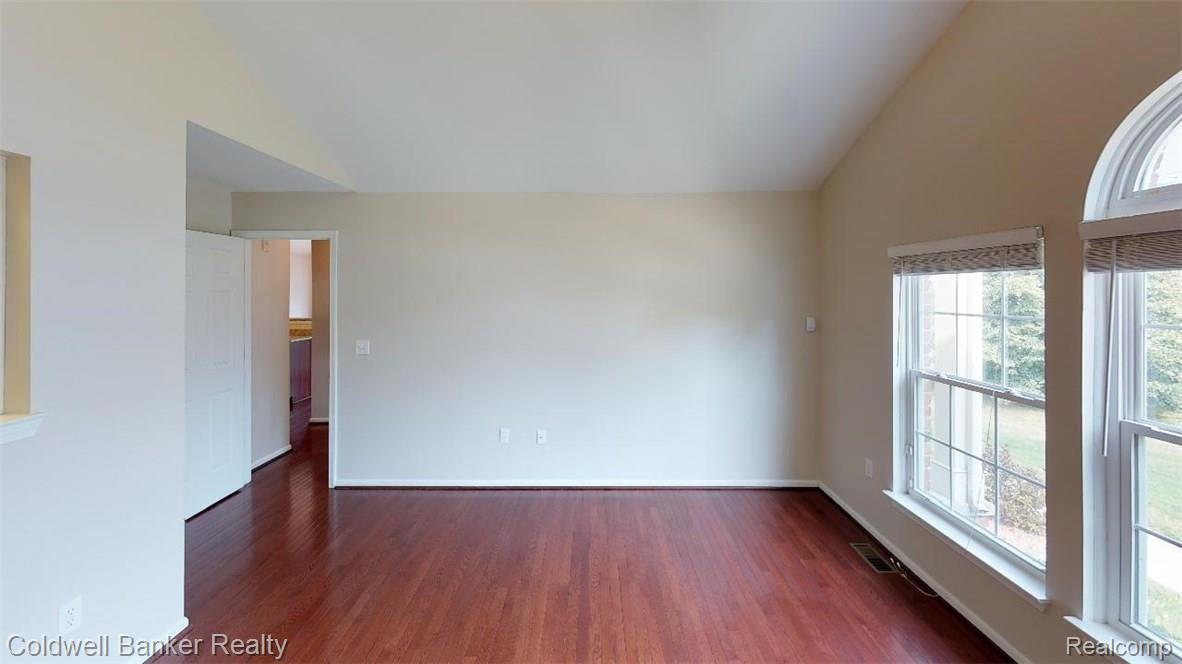 49036 Hawksburry Road, Unit 1115 Canton, MI 48188 - Photo 12 of 20 FJbjmcusnnW - Unfurnished(3).jpg