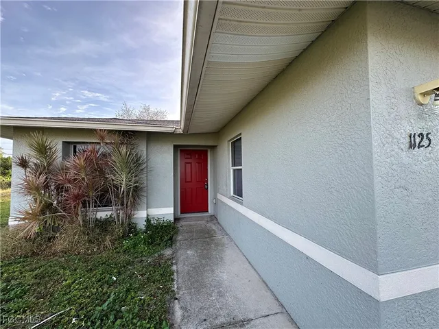 $1,195 | 1125 Gilbert Avenue South, Unit 1125, Lehigh Acres, FL 33973
