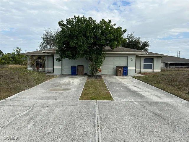 $1,195 | 1125 Gilbert Avenue South, Unit 1125, Lehigh Acres, FL 33973