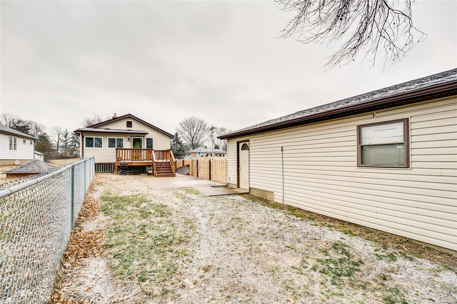 4132 Ringer Road St. Louis, MO 63129 - Photo 2 of 30 Gallery Image 2