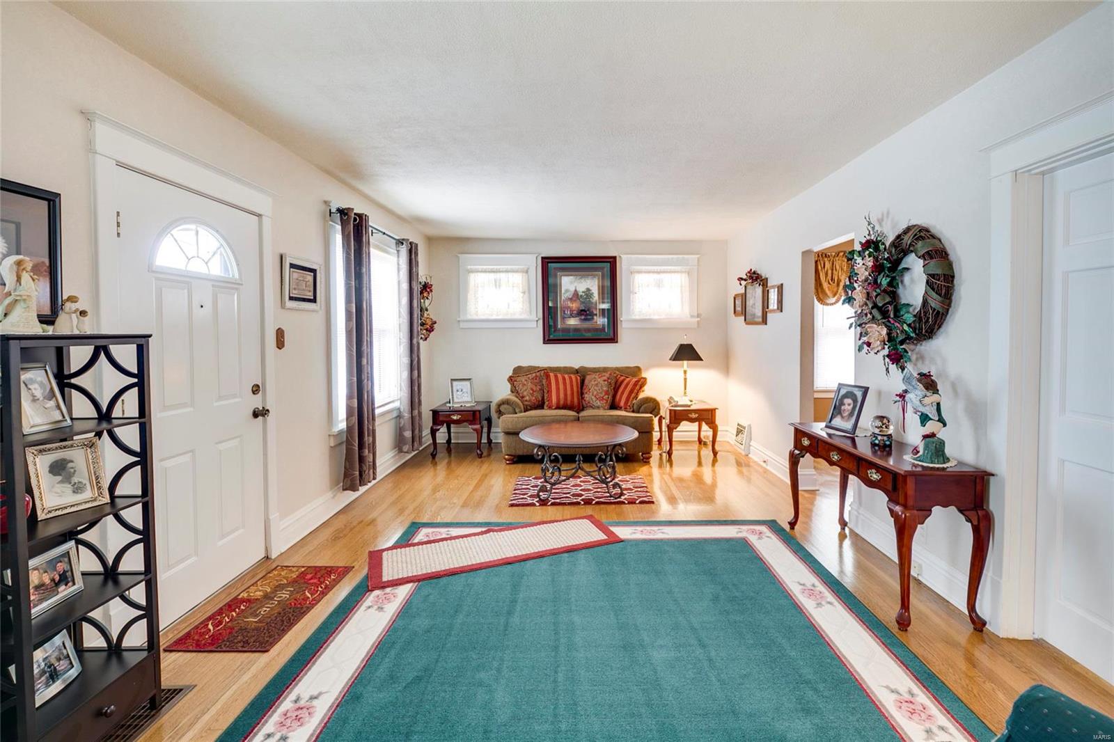 4132 Ringer Road St. Louis, MO 63129 - Photo 5 of 30 Gallery Image 5
