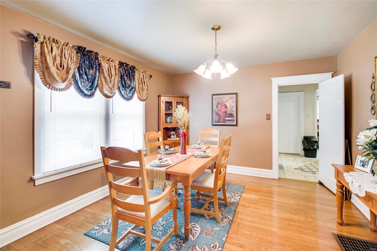 4132 Ringer Road St. Louis, MO 63129 - Photo 8 of 30 Gallery Image 8