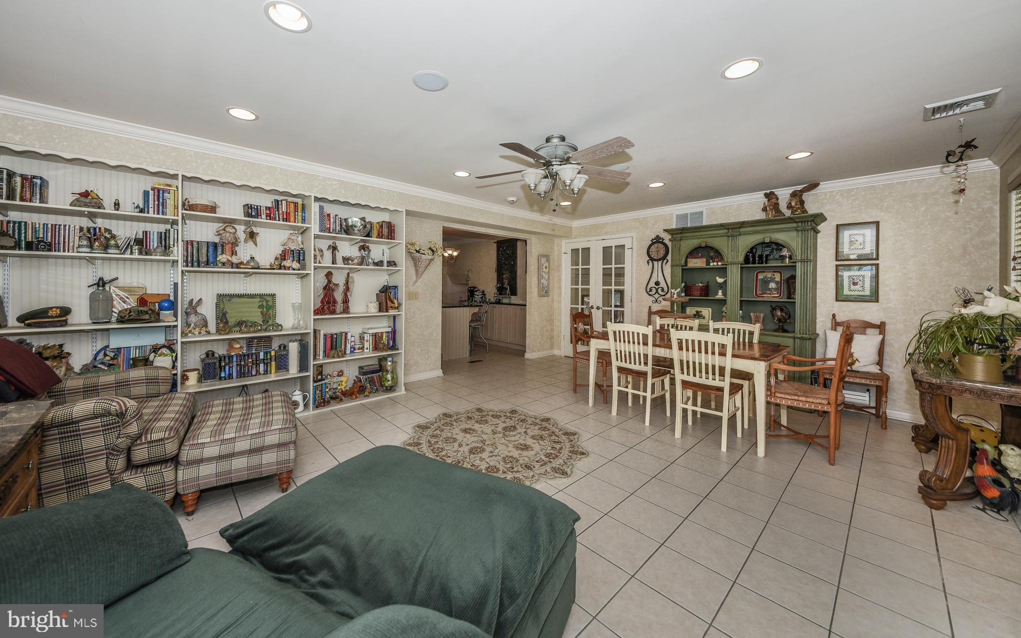 9252 Laramie Road Philadelphia, PA 19115 - Photo 19 of 44