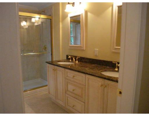 92 Jericho Road, Unit 92 Weston, MA 02493 - Photo 11 of 21