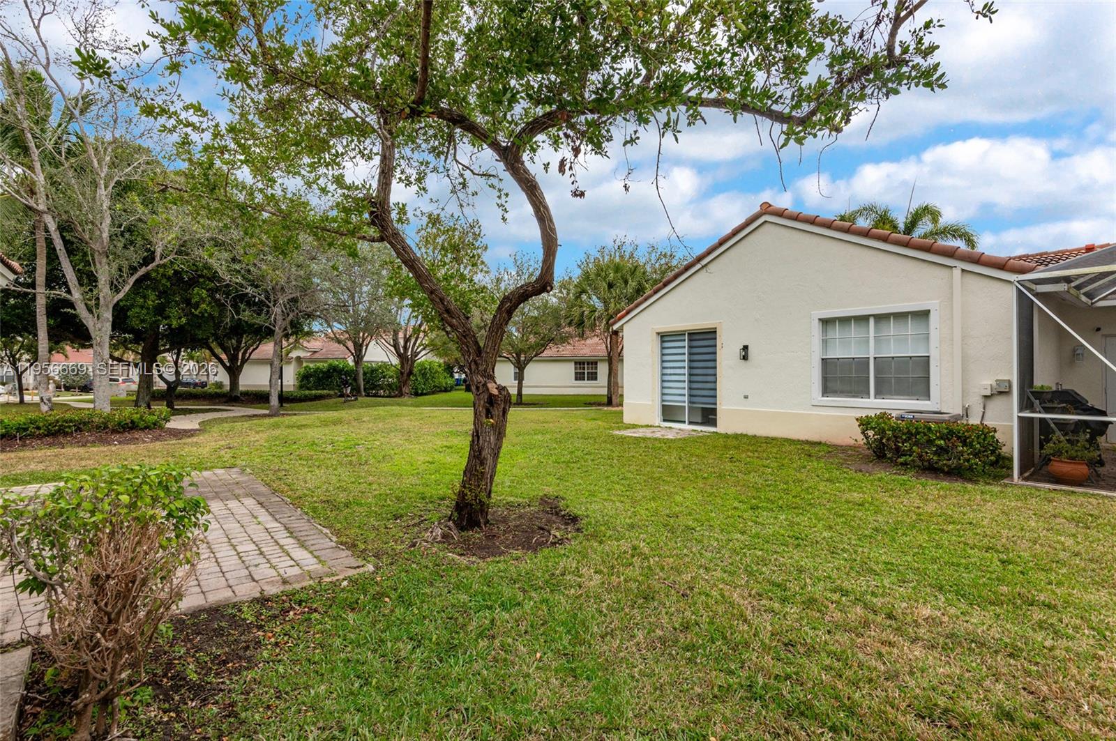 18823 Southwest 28th Street Miramar, FL 33029 - Photo 5 of 35