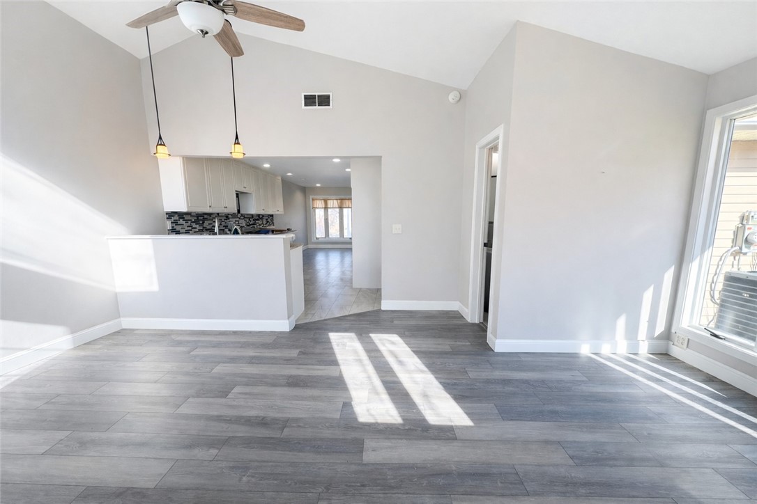 2945 Lincoln Hwy Road Charleston, IL 61920 - Photo 8 of 22