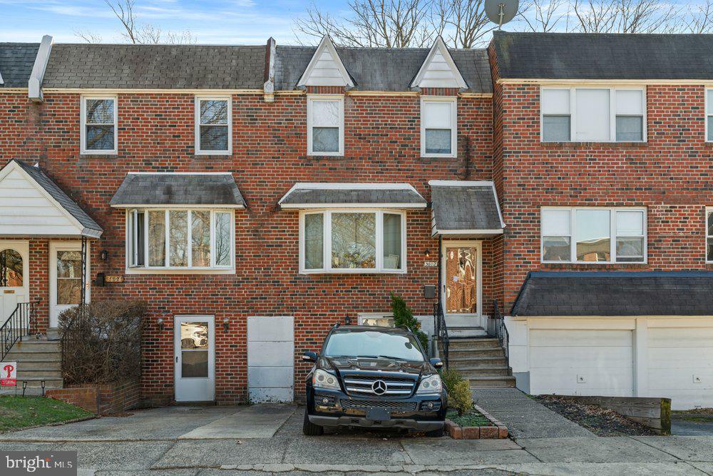 3602 Genesee Place Philadelphia, PA 19154 - Photo 2 of 5