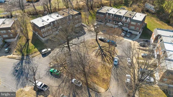a picture of street view with houses