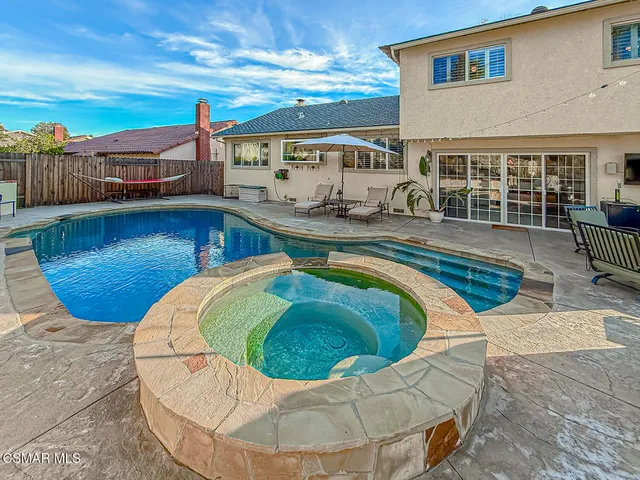 a view of outdoor space yard deck and patio