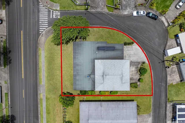 $2,495,000 | 3448 Peneku Place, Honolulu, HI 96822