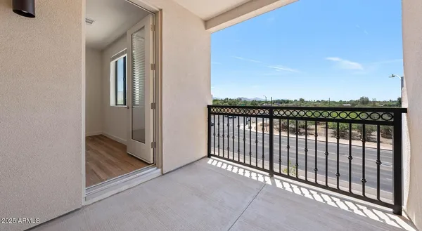$1,686 | 5885 South 32nd Street, Unit A1, Phoenix, AZ 85040