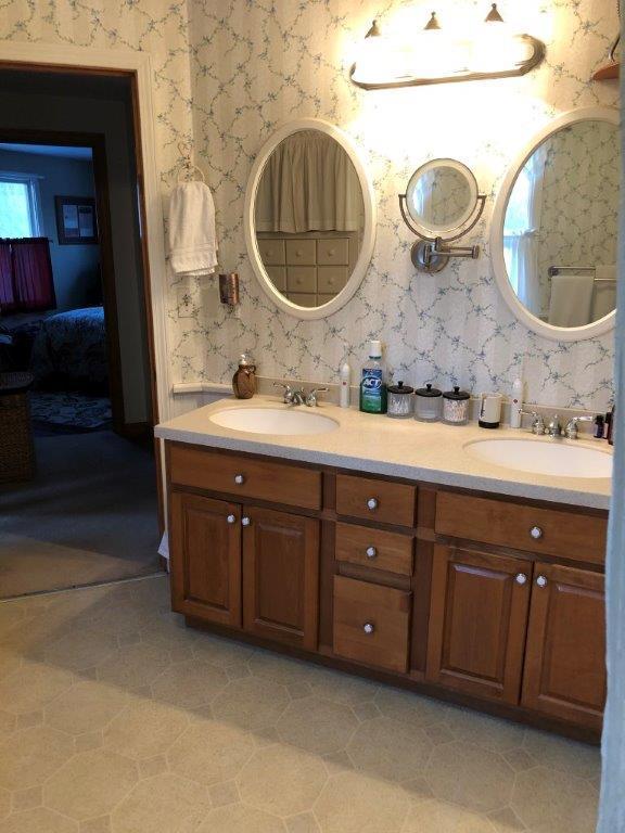 904 East Pond Road Smithfield, ME 04978 - Photo 31 of 42 Bathroom