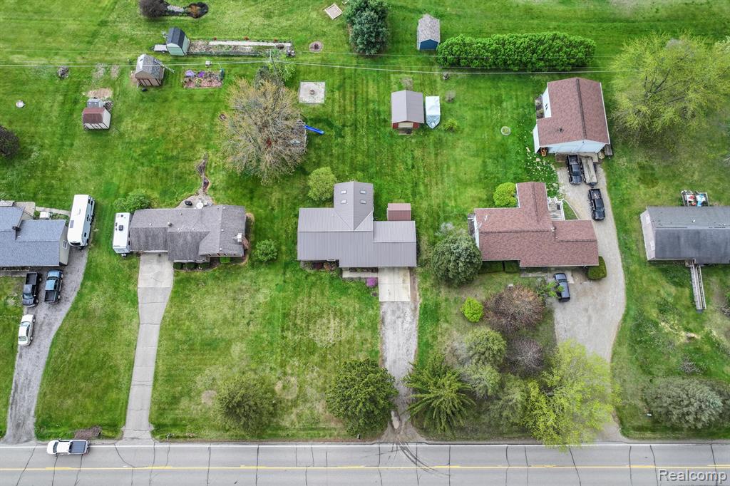 2124 Vernor Road Lapeer, MI 48446 - Photo 40 of 47