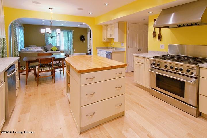 5710 Apache Road Louisville, KY 40207 - Photo 9 of 36 Kitchen1