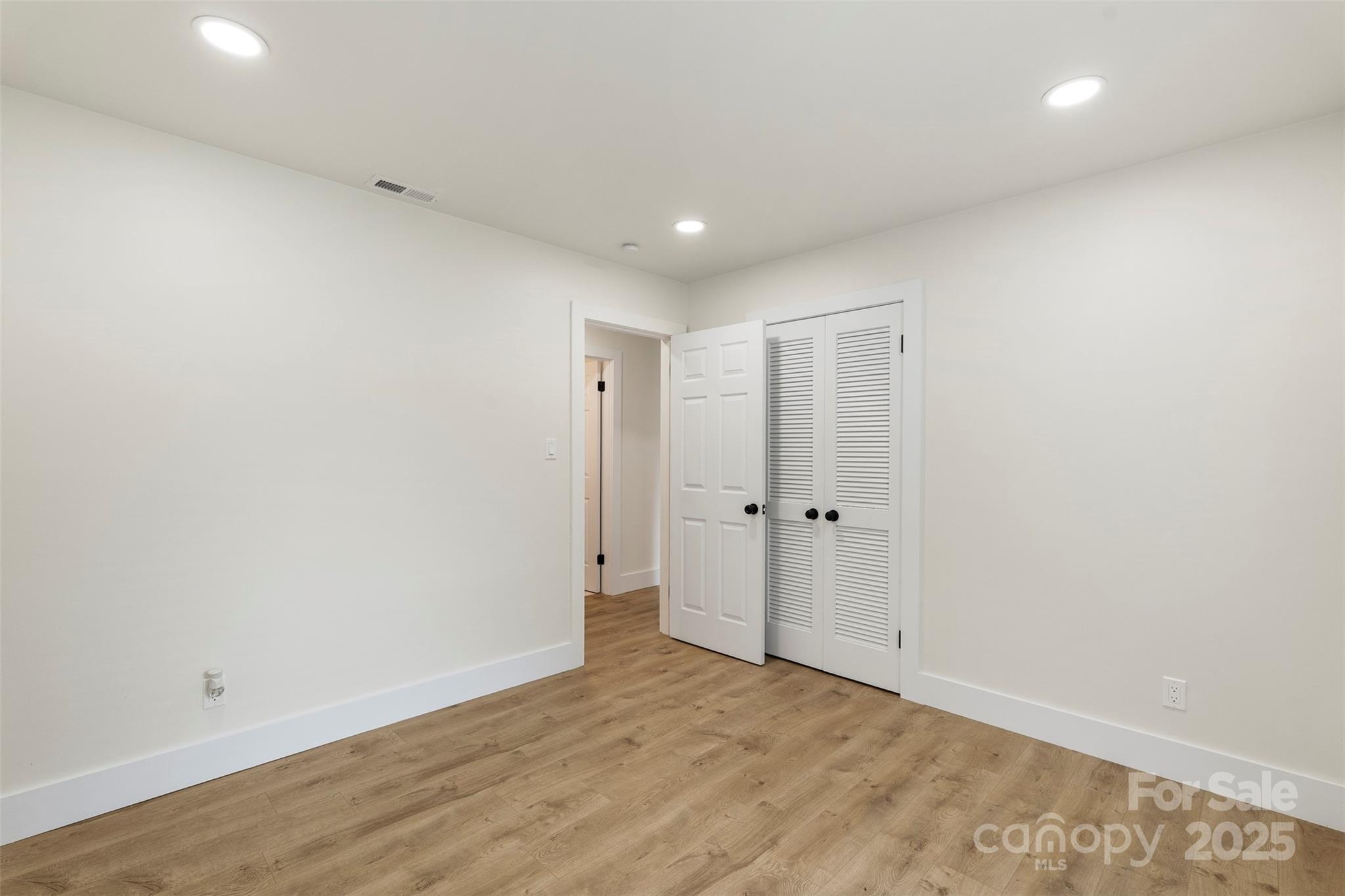 7431 Idlewild Road Charlotte, NC 28212 - Photo 17 of 23 Gallery Image 17