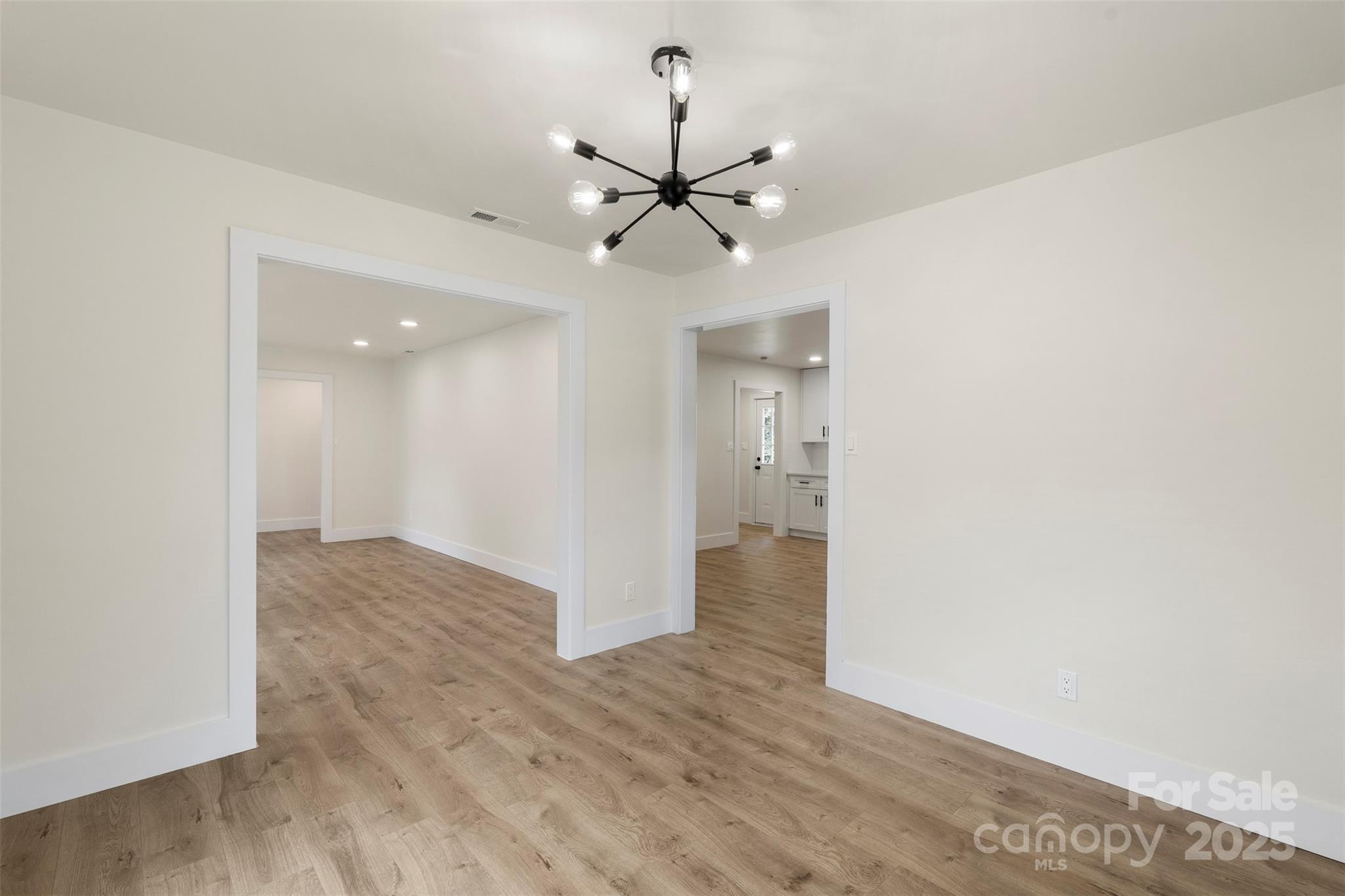 7431 Idlewild Road Charlotte, NC 28212 - Photo 8 of 23 Gallery Image 8