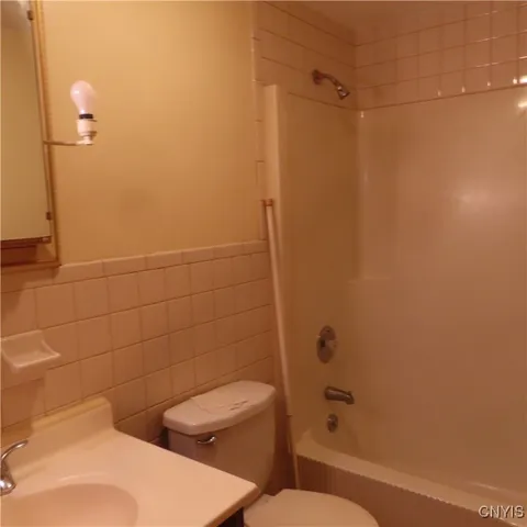 $3,700 | 600 Burnet Avenue, Syracuse, NY 13203