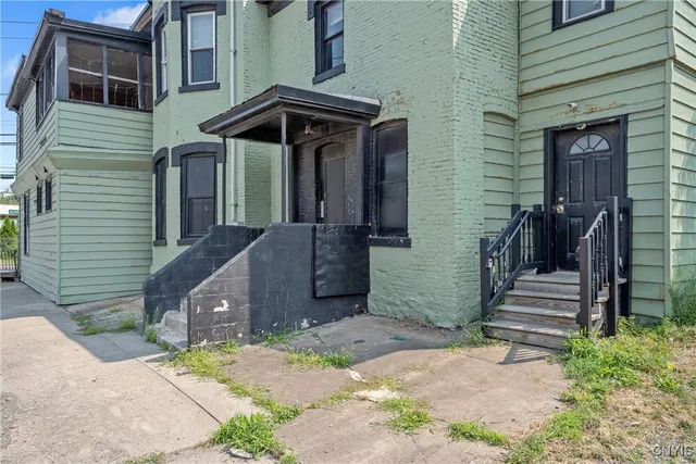 $3,700 | 600 Burnet Avenue, Syracuse, NY 13203