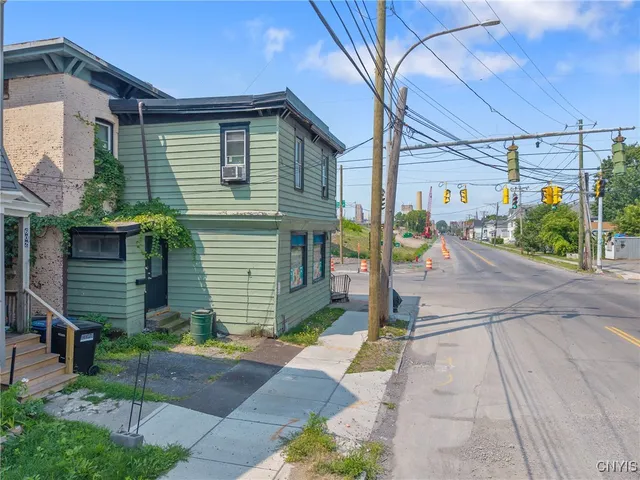 $3,700 | 600 Burnet Avenue, Syracuse, NY 13203