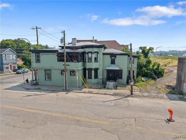 $3,700 | 600 Burnet Avenue, Syracuse, NY 13203