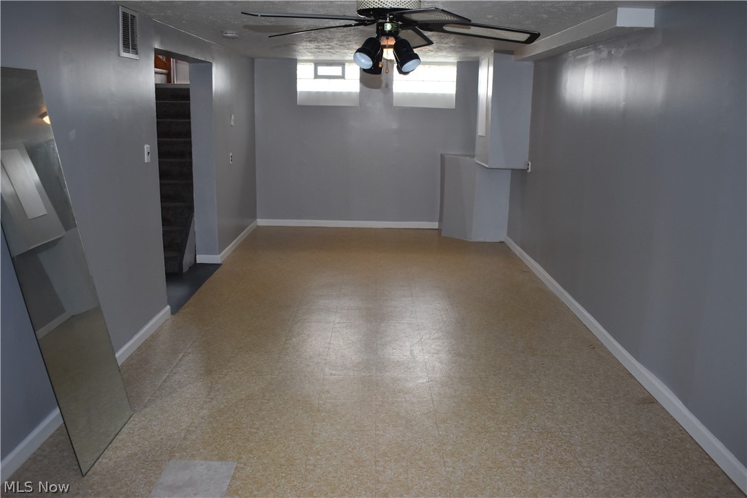 4117 Valley Road Cleveland, OH 44109 - Photo 24 of 32