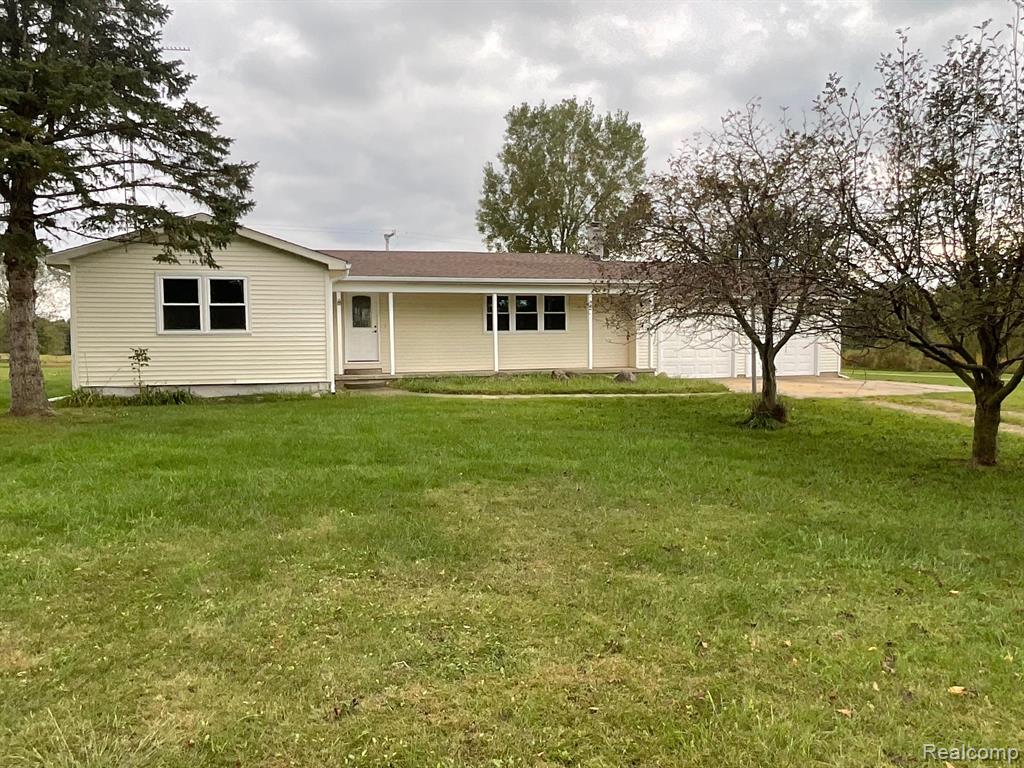 3076 Kings Mill Road North Branch, MI 48461 - Photo 5 of 39