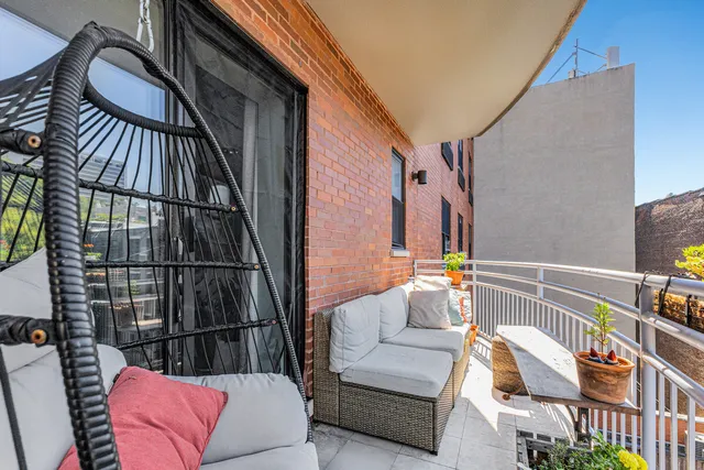 $850,000 | 2601 Frederick Douglass Boulevard, Unit 4A | Central Harlem