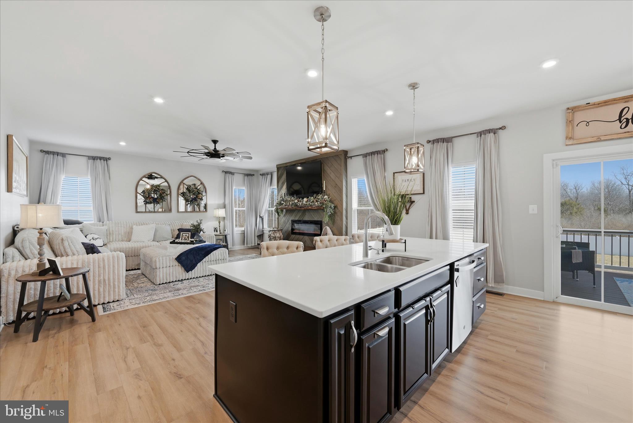 111 Decatur Circle Stephens City, VA 22655 - Photo 2 of 70 Kitchen