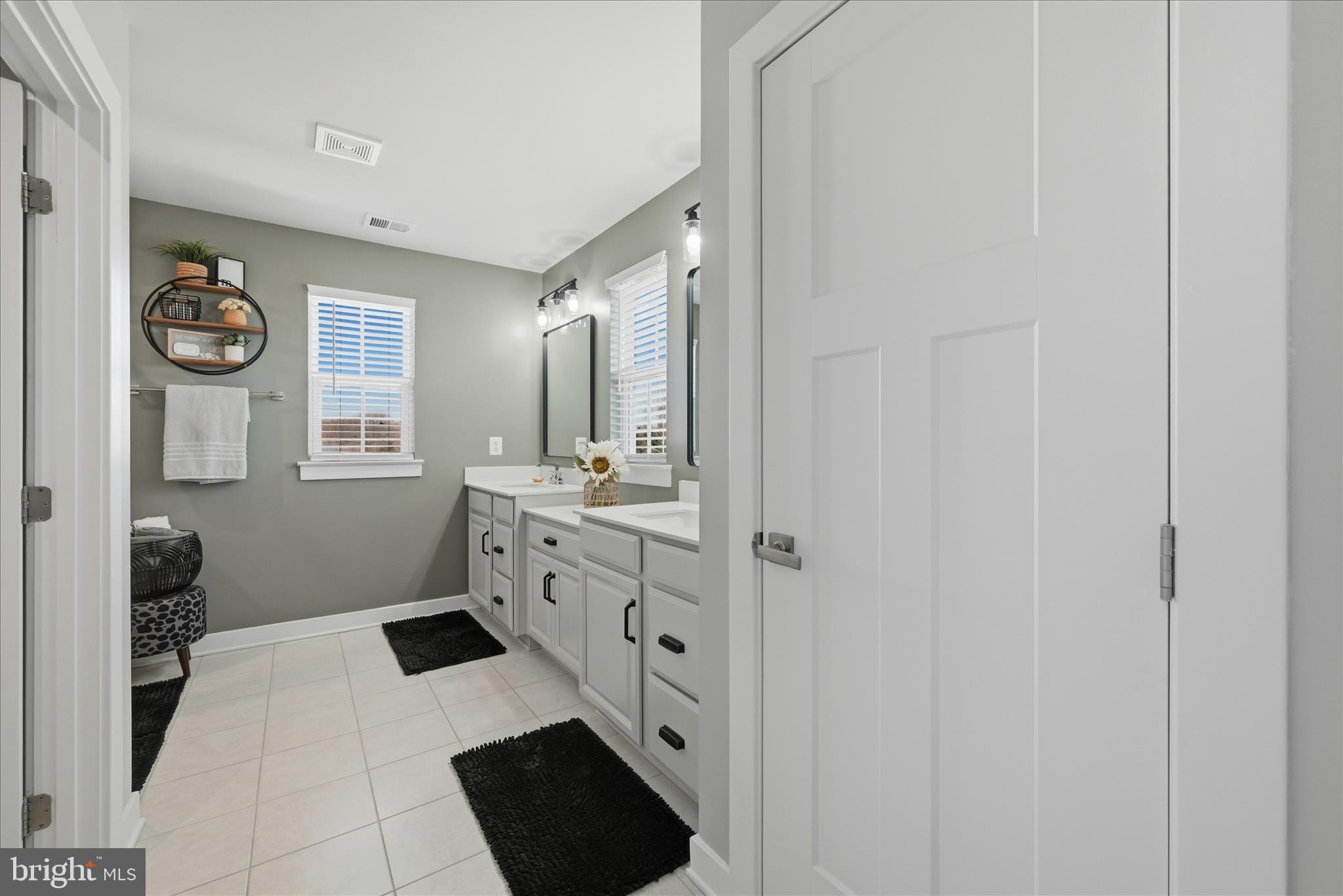 111 Decatur Circle Stephens City, VA 22655 - Photo 32 of 70 Primary Bathroom