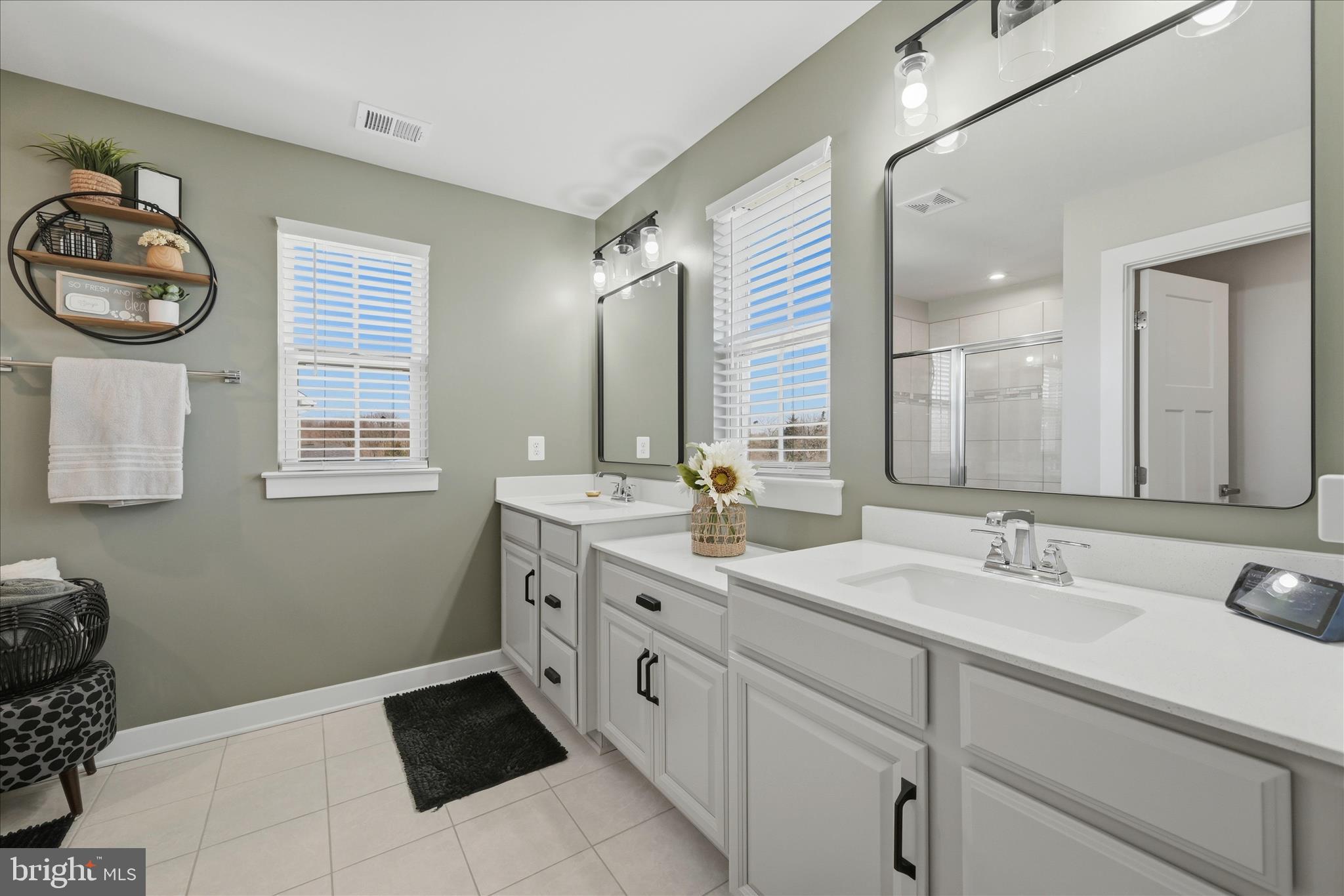 111 Decatur Circle Stephens City, VA 22655 - Photo 33 of 70 Primary Bathroom