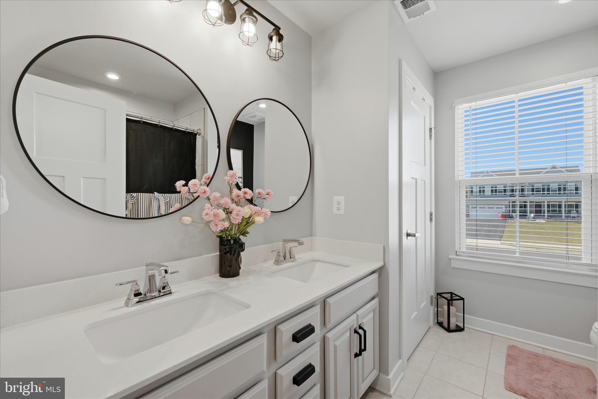 111 Decatur Circle Stephens City, VA 22655 - Photo 41 of 70 Bathroom