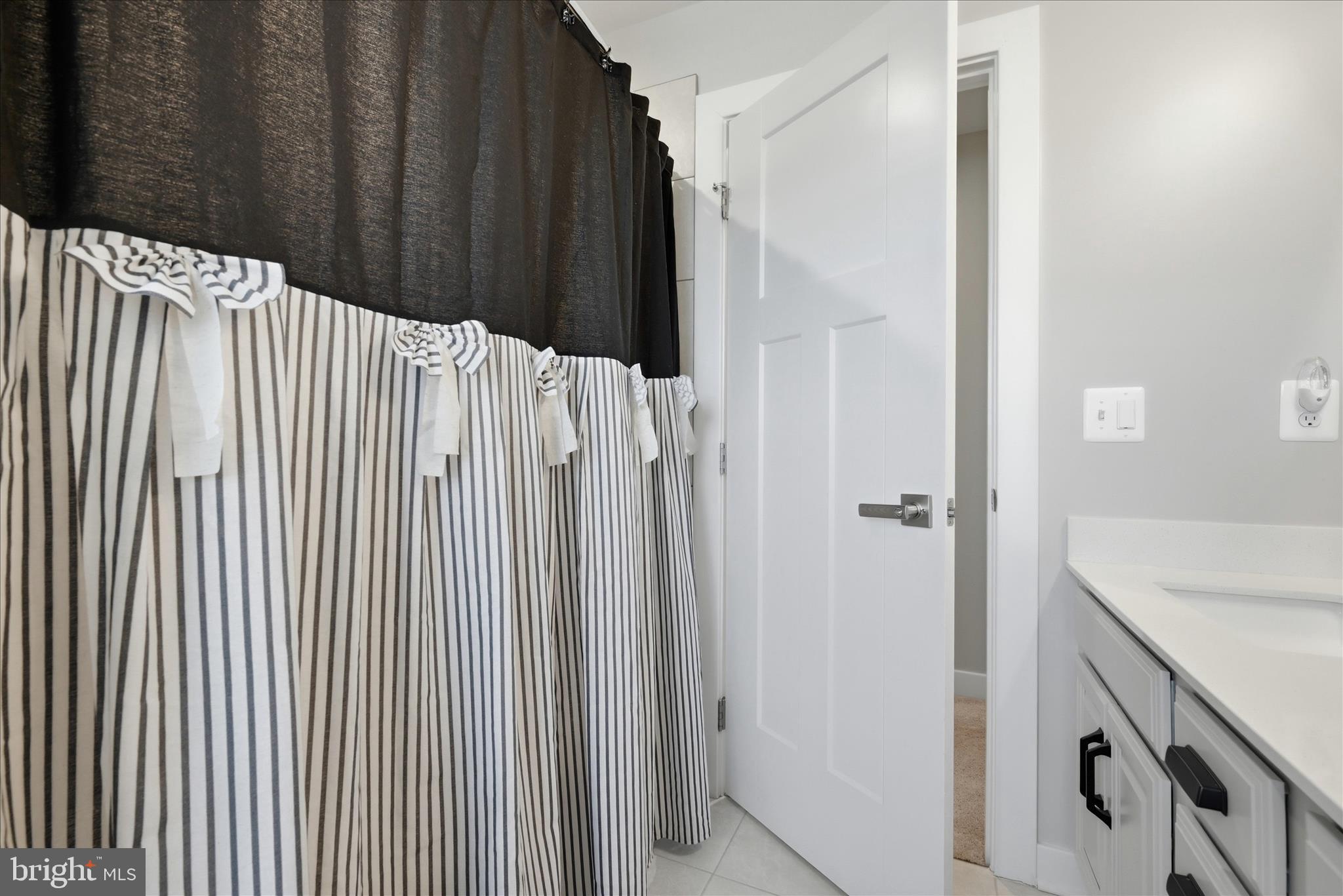 111 Decatur Circle Stephens City, VA 22655 - Photo 42 of 70 Bathroom