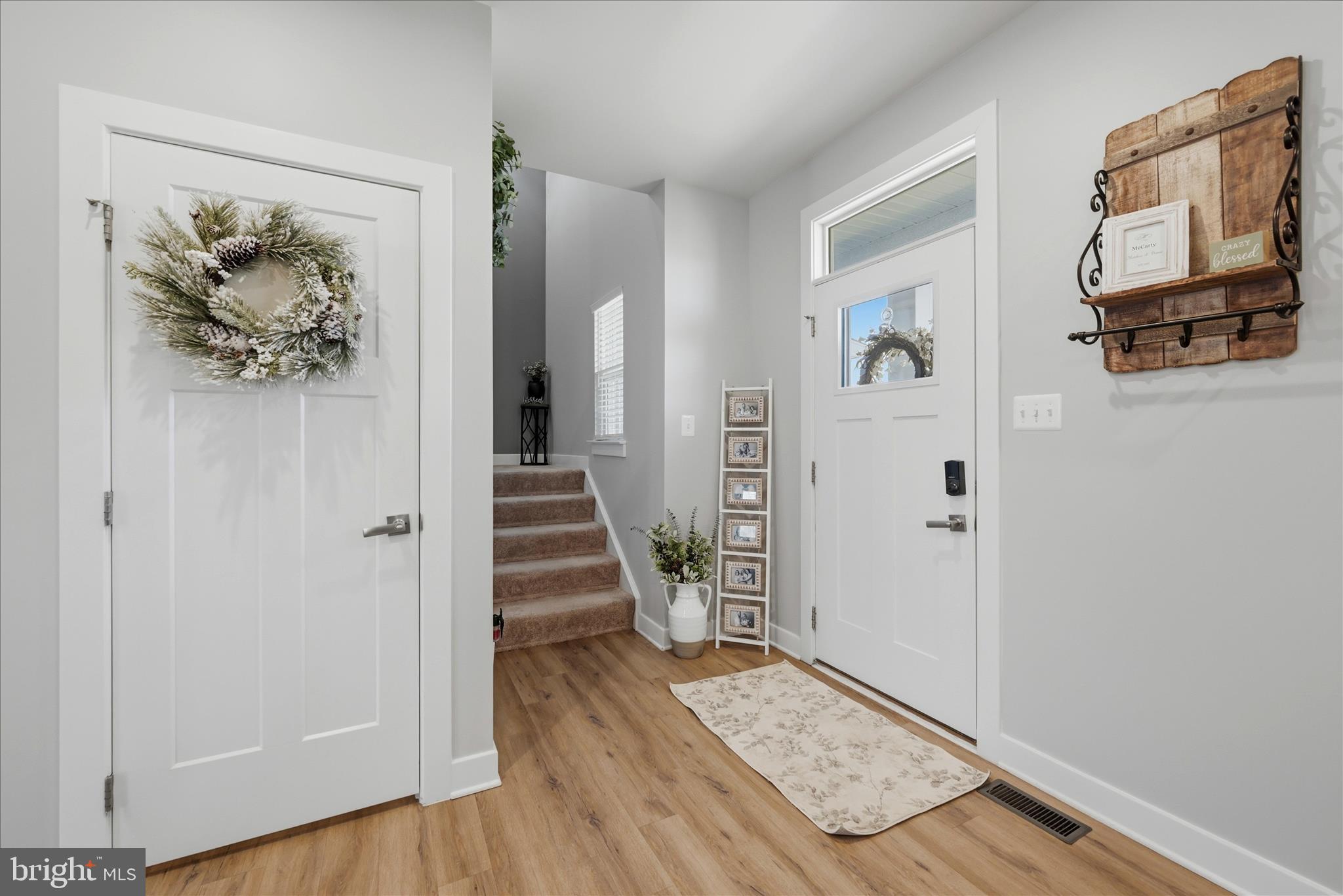 111 Decatur Circle Stephens City, VA 22655 - Photo 9 of 70 Entry