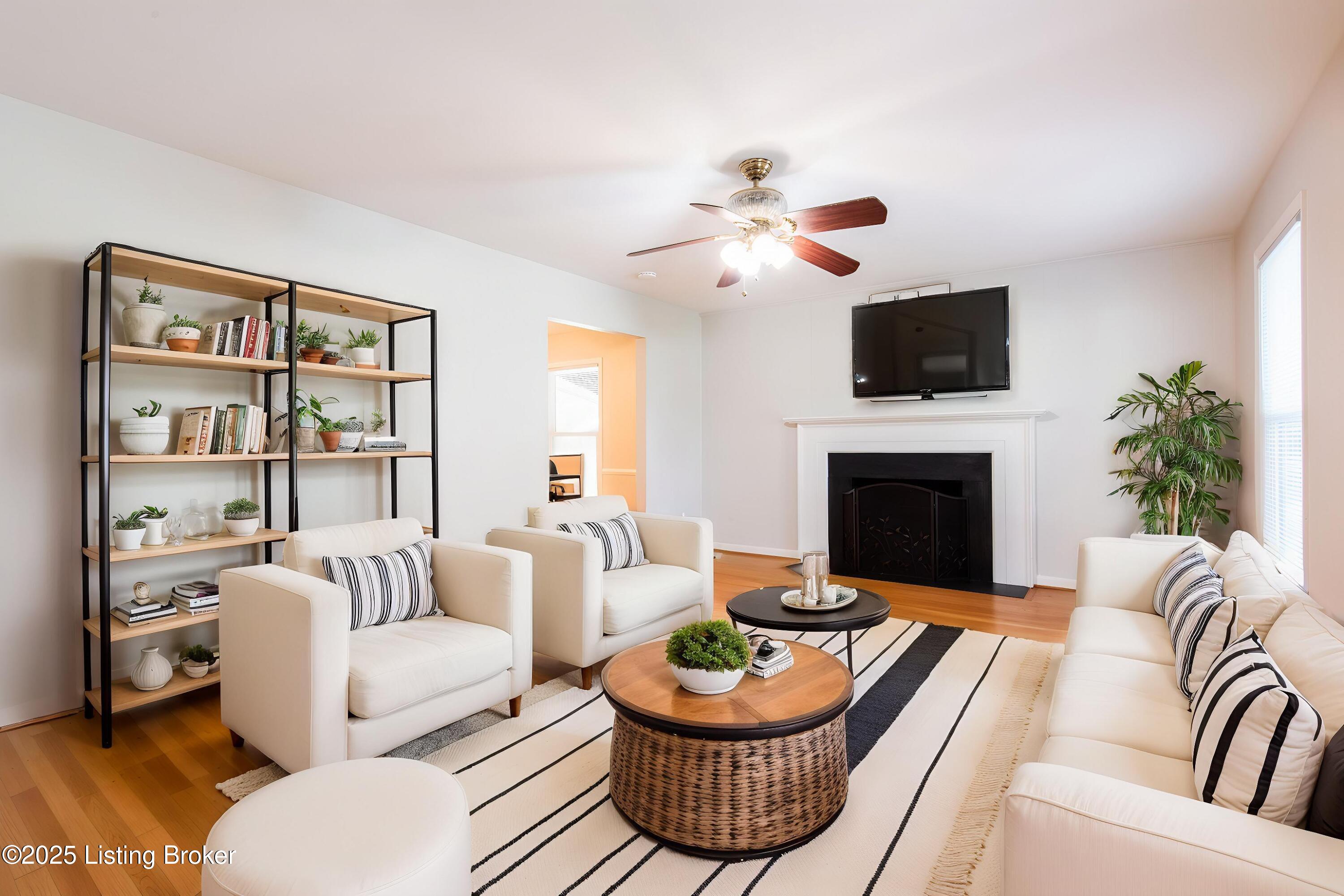 6414 Ridge Cliff Road Louisville, KY 40228 - Photo 6 of 50 5424 - Living Room - Scandinavian - 0