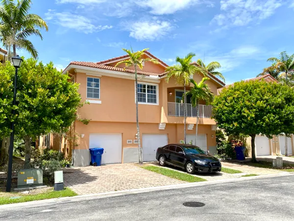 $224,950 | 3261 Scarletta Drive, Riviera Beach, FL 33404