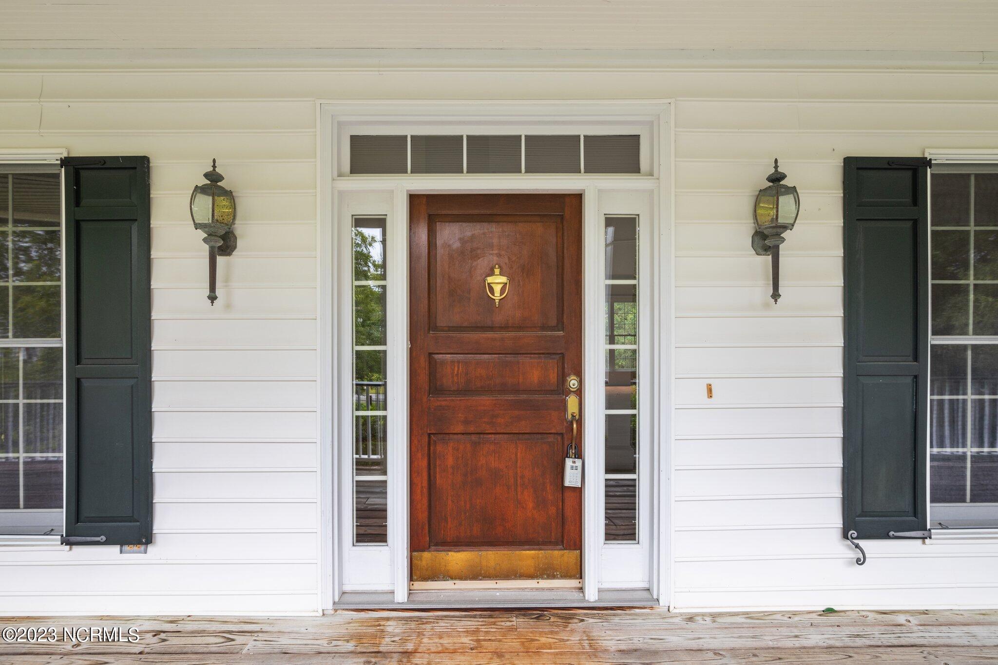 1506 Tryon Road New Bern, NC 28560 - Photo 46 of 55 46-web-or-mls-2I3A0006