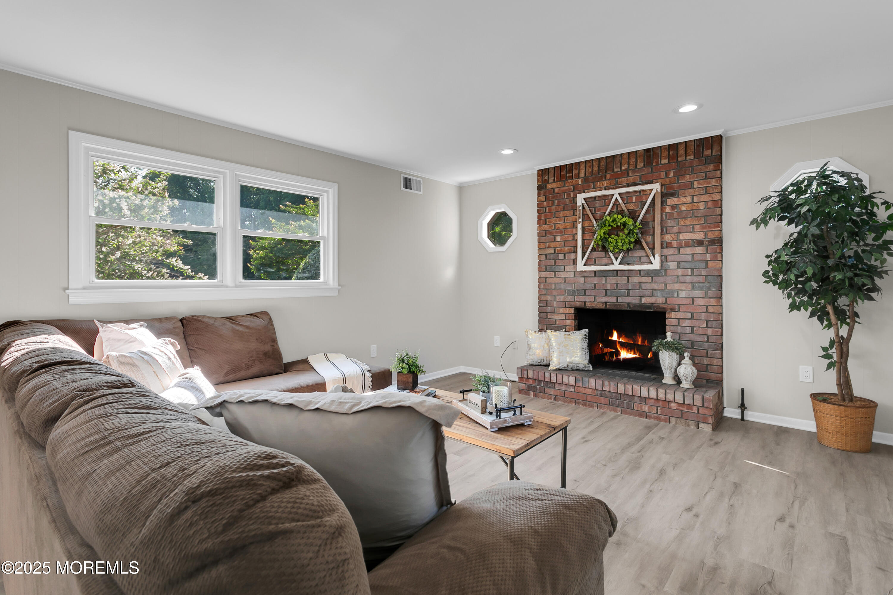 17 Woods End Road Middletown, NJ 07748 - Photo 13 of 39 17 Woods End Rd Middletown-print-046-032