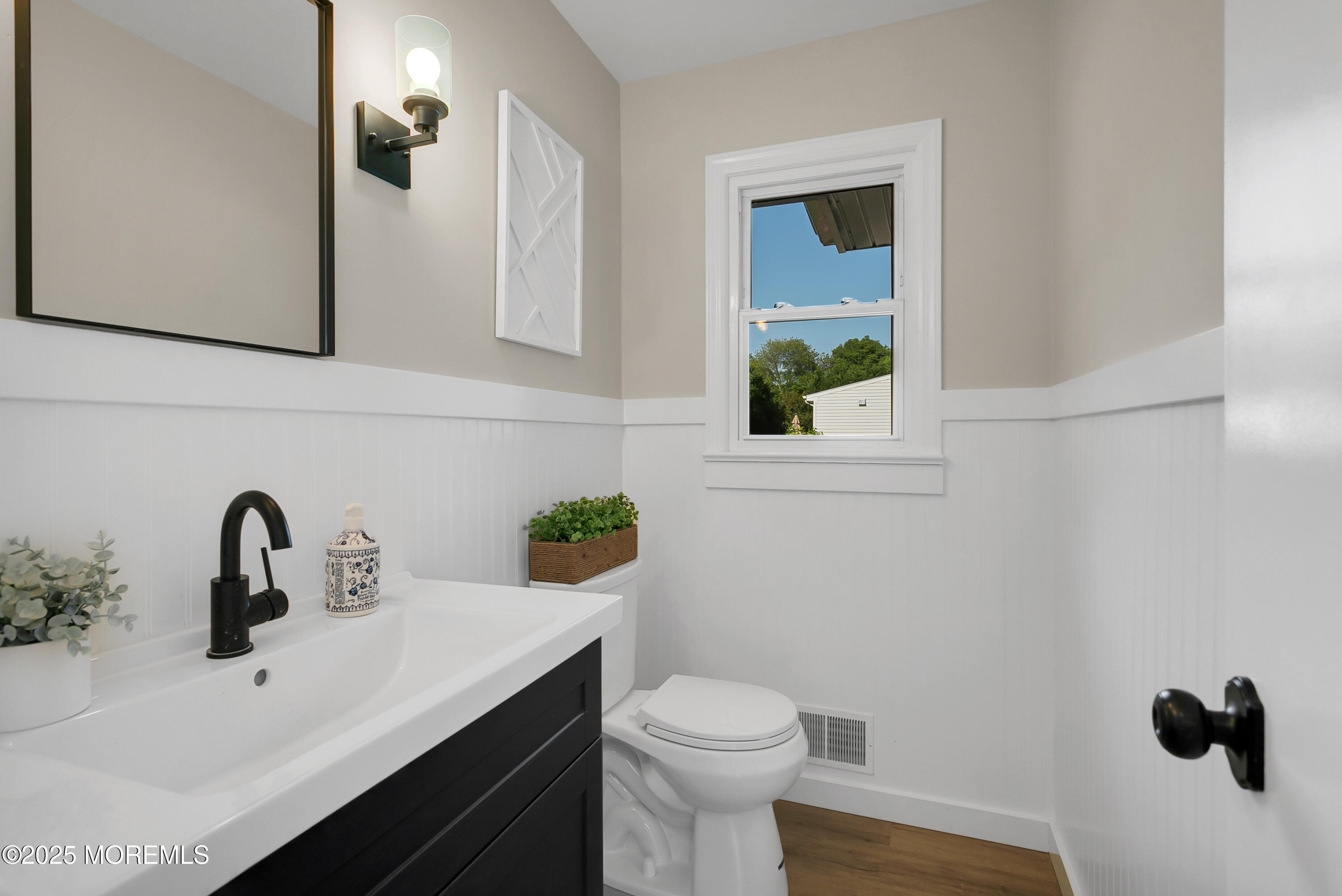 17 Woods End Road Middletown, NJ 07748 - Photo 16 of 39 17 Woods End Rd Middletown-print-049-060