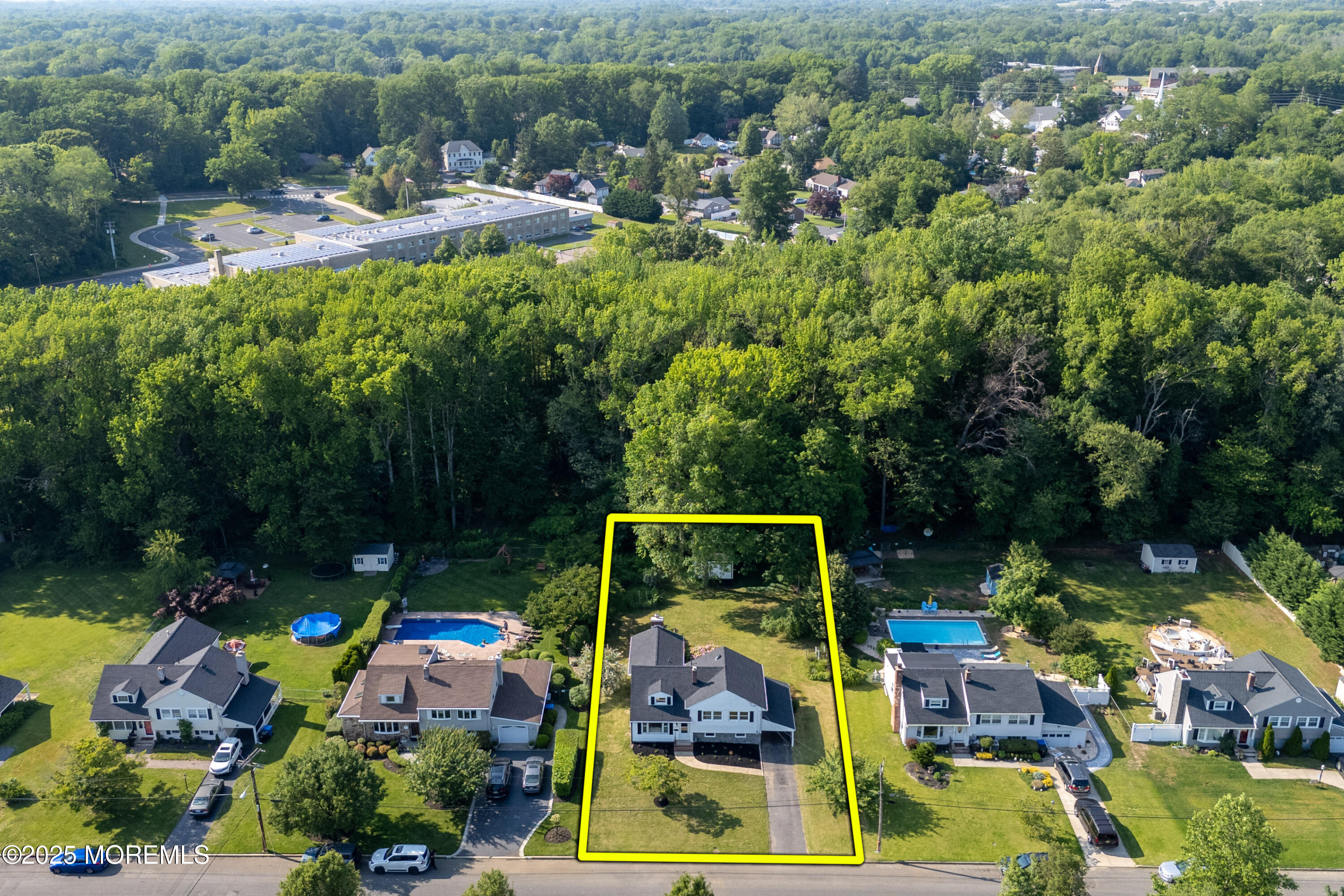 17 Woods End Road Middletown, NJ 07748 - Photo 4 of 39 17 Woods End Rd Middletown-print-004-002