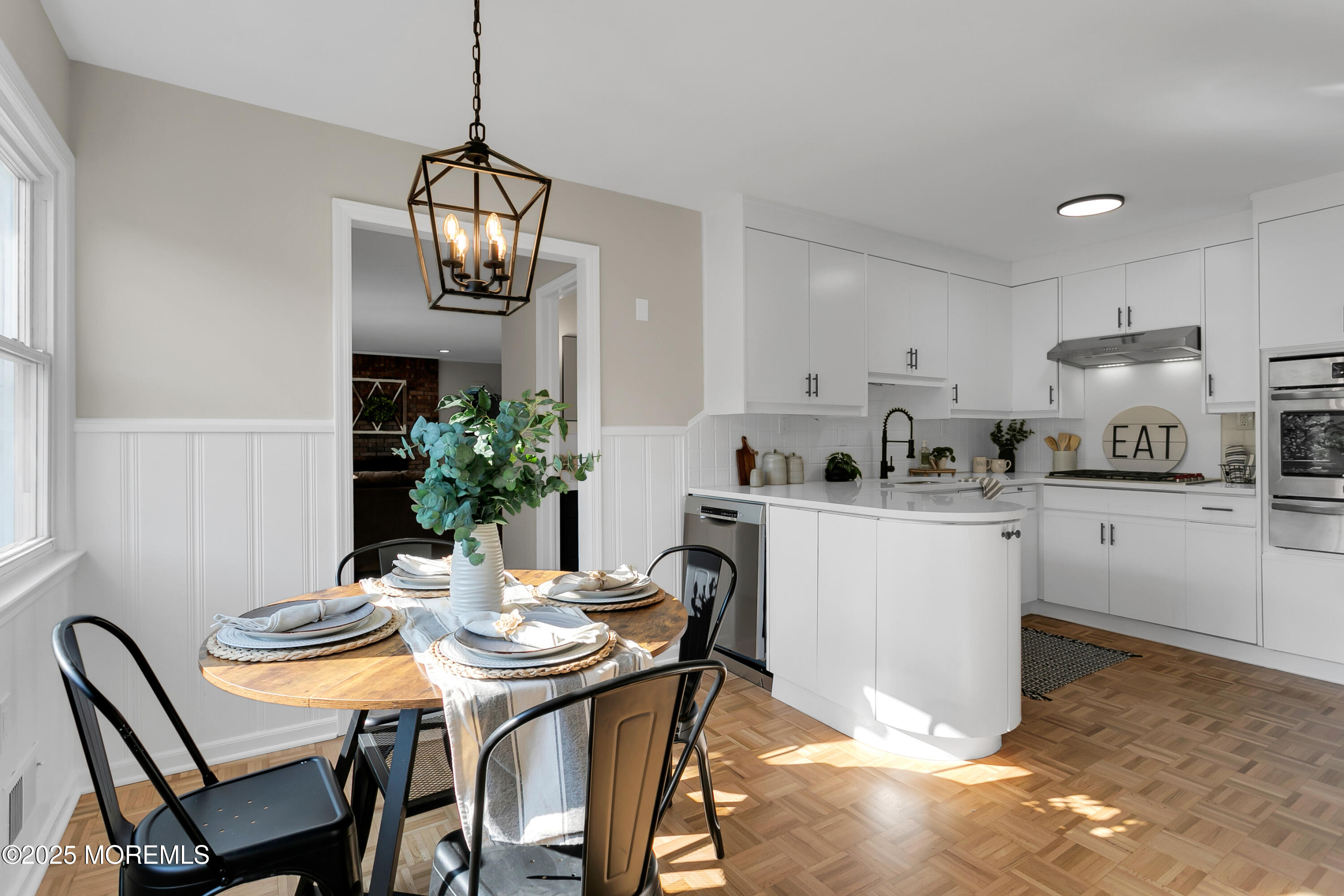 17 Woods End Road Middletown, NJ 07748 - Photo 8 of 39 17 Woods End Rd Middletown-print-052-068