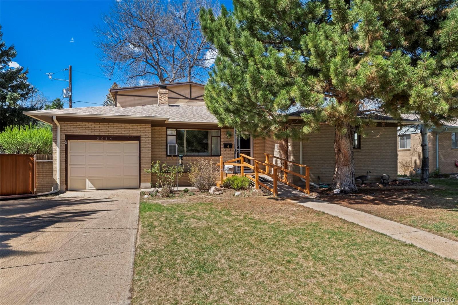 2935 17th Street Boulder, CO 80304 - Photo 4 of 38 a view of a house with backyard