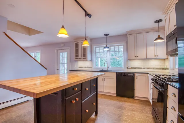 $735,000 | 63 Ridge Road, Intervale, NH 03845