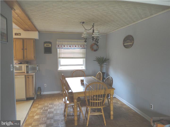 139 Laux Road Monroeville, NJ 08343 - Photo 4 of 9 Dining Room