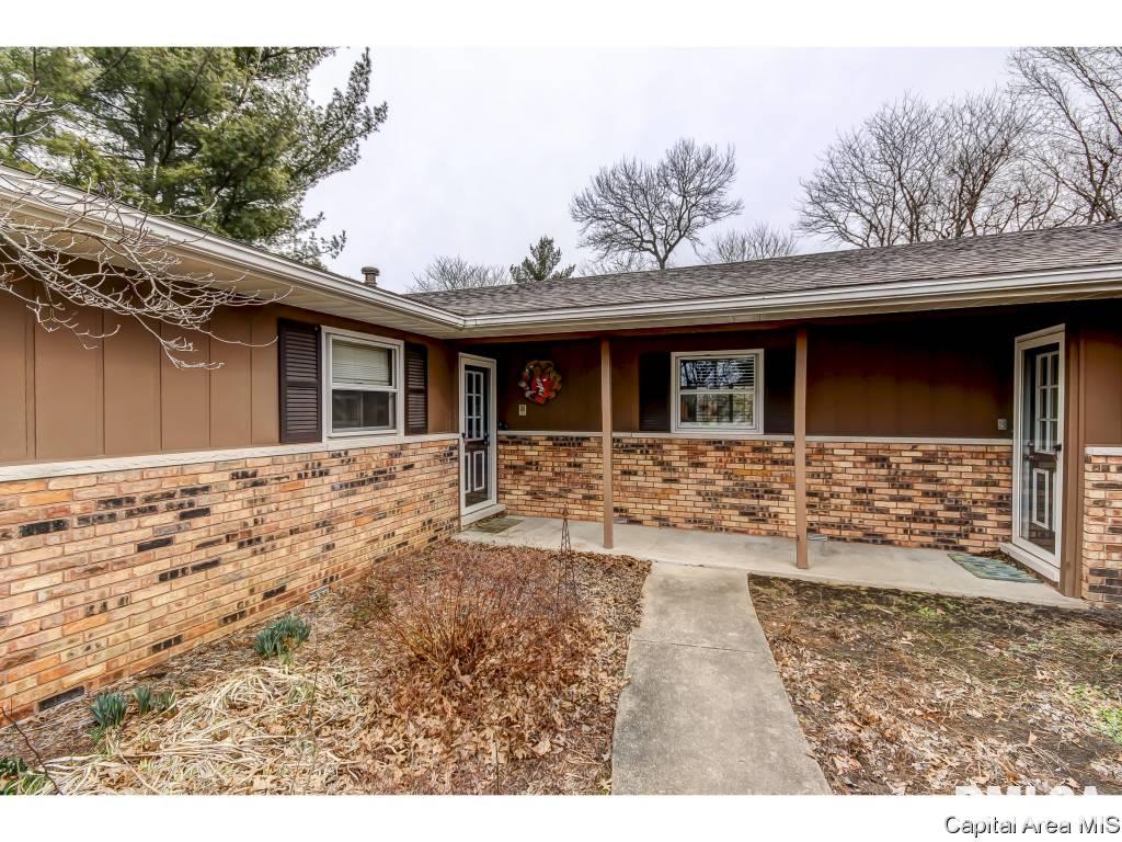 218 Deer Creek Road Rochester, IL 62563 - Photo 3 of 36