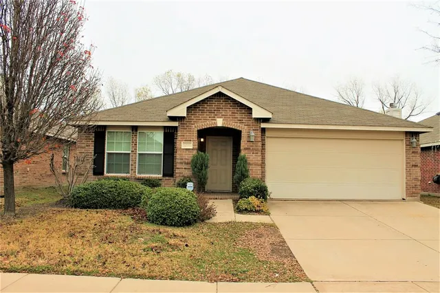 $2,150 | 12732 Northern Pine Drive, Fort Worth, TX 76244